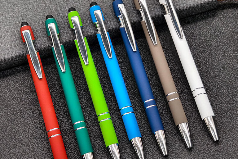 Bulk Custom Logo Plastic Ball Pens for Advertising and Promotions